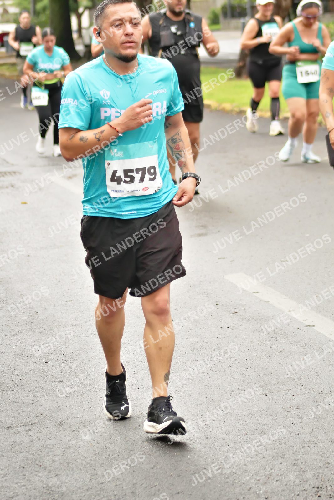 Foto del MEDIO MARATÓN ATLAS en Av. Patria, frente al Parque El Polvorín, Zapopan a las 08:54 · dorsal 4579, 1, 640