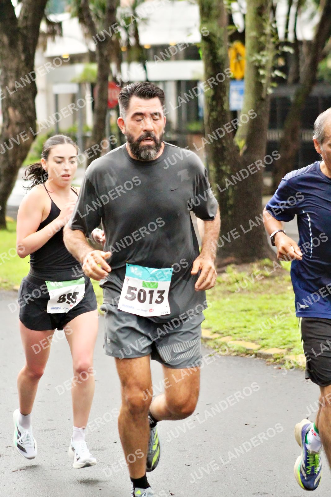 Foto del MEDIO MARATÓN ATLAS en Av. Patria, frente al Parque El Polvorín, Zapopan a las 08:12 · dorsal 5013, 895