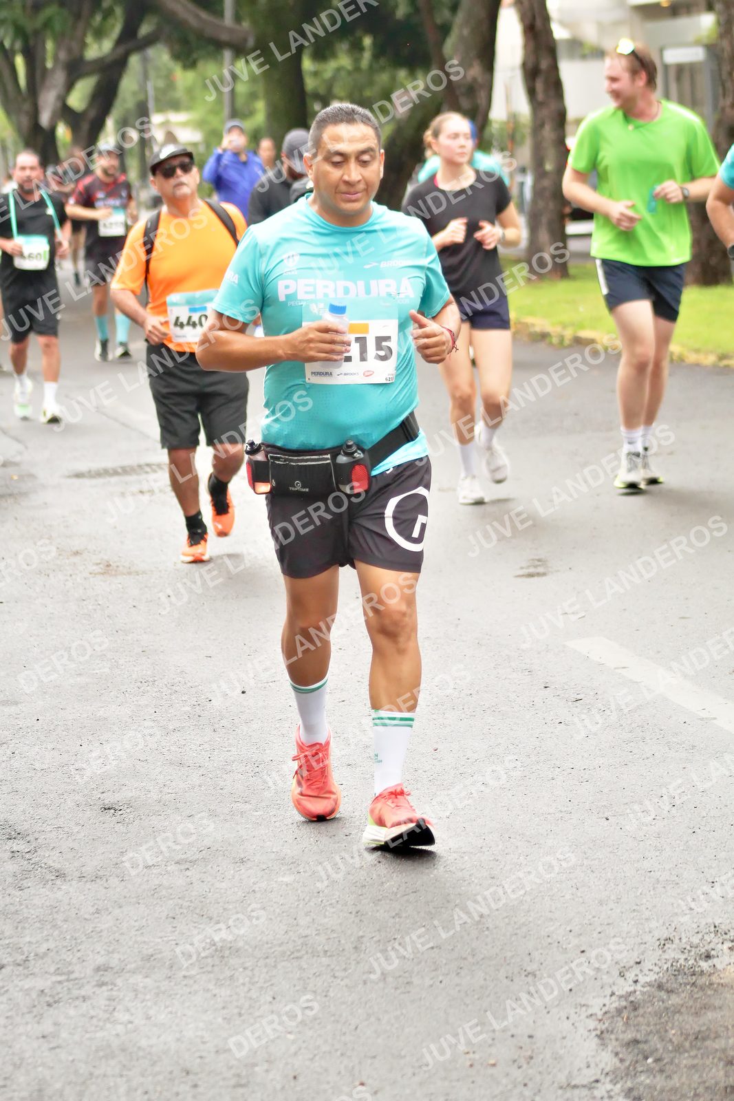 Foto del MEDIO MARATÓN ATLAS en Av. Patria, frente al Parque El Polvorín, Zapopan a las 08:49 · dorsal 440