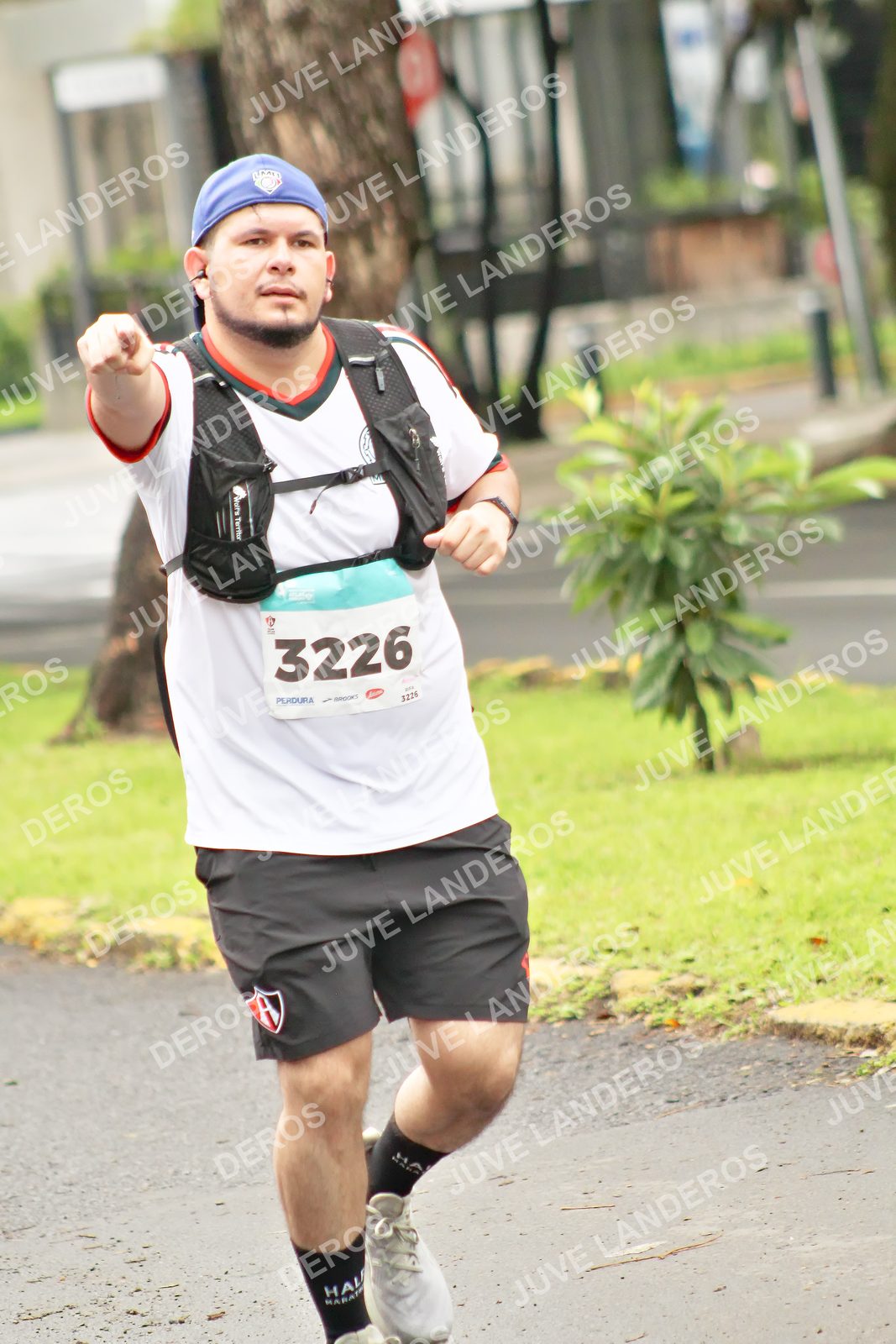 Foto del MEDIO MARATÓN ATLAS en Av. Patria, frente al Parque El Polvorín, Zapopan a las 08:56 · dorsal 3226