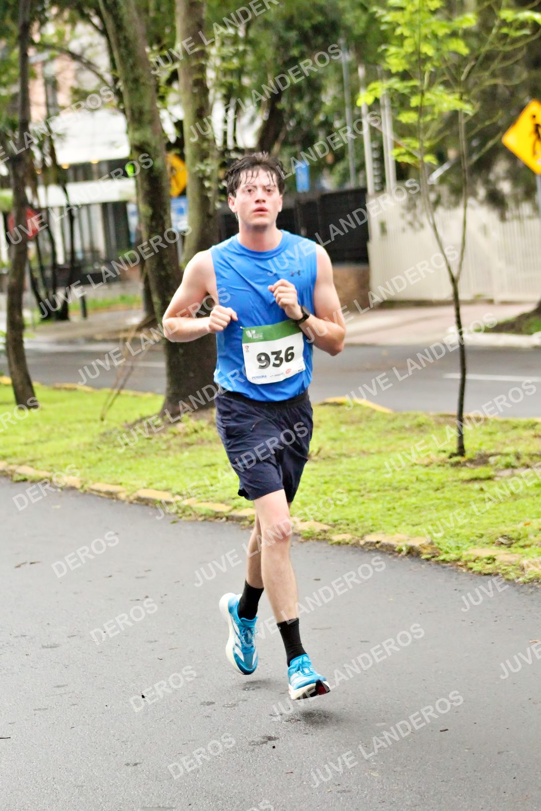 Foto del MEDIO MARATÓN ATLAS en Av. Patria, frente al Parque El Polvorín, Zapopan a las 08:07 · dorsal 936