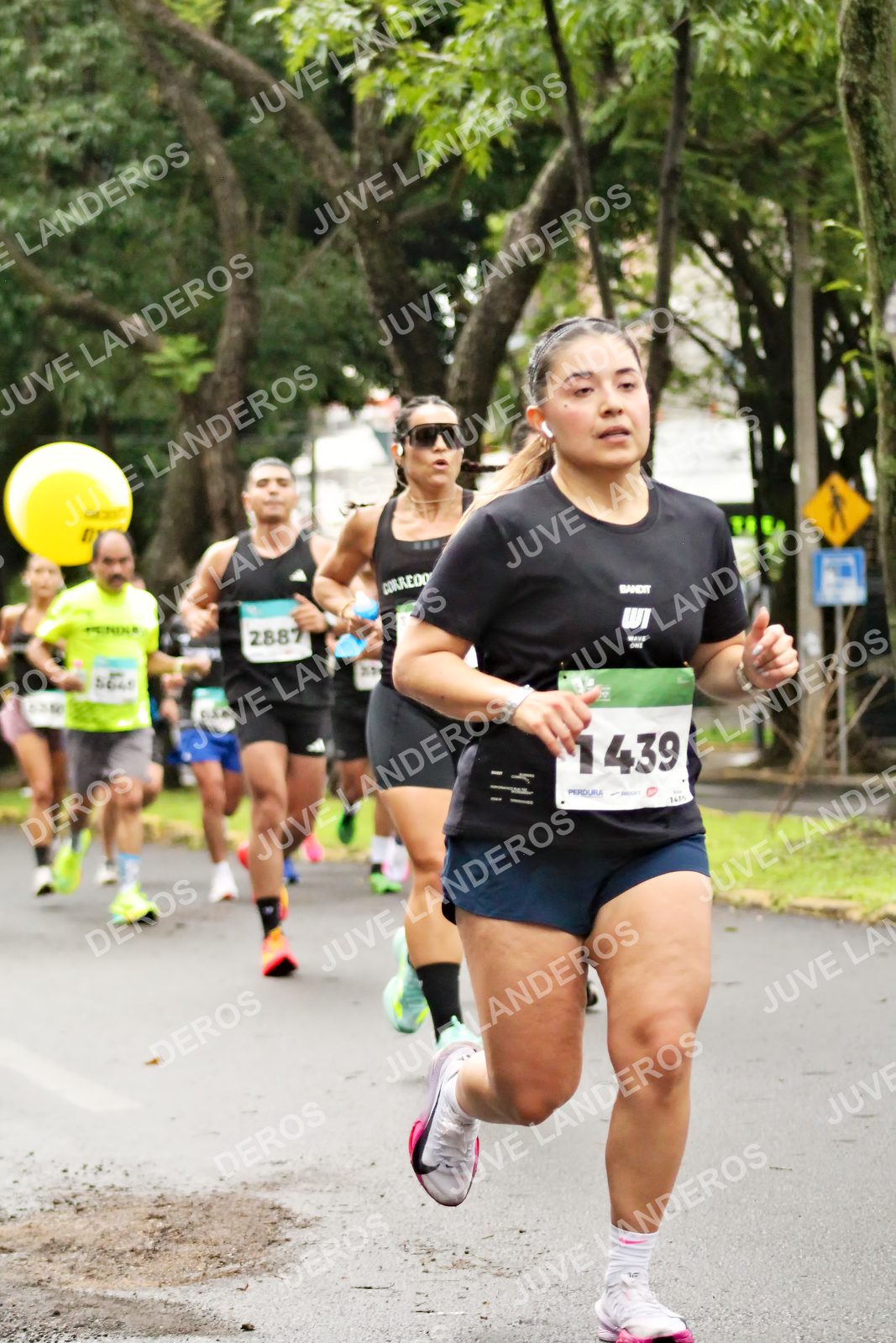 Foto del MEDIO MARATÓN ATLAS en Av. Patria, frente al Parque El Polvorín, Zapopan a las 08:16 · dorsal 2887, 1439