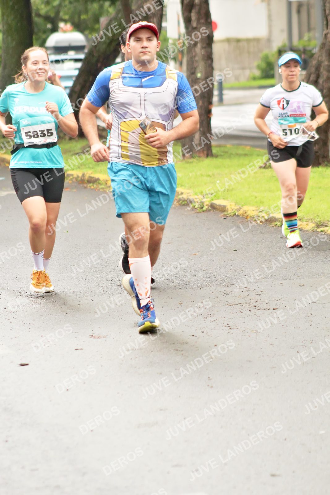 Foto del MEDIO MARATÓN ATLAS en Av. Patria, frente al Parque El Polvorín, Zapopan a las 08:53 · dorsal 5835, 510