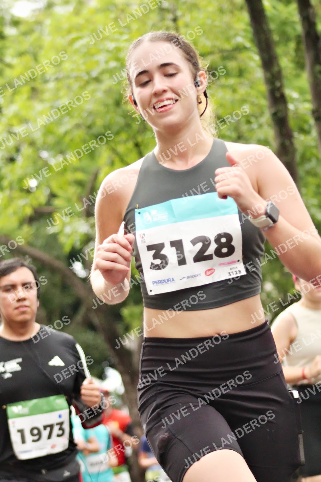 Foto del MEDIO MARATÓN ATLAS en Av. Patria, frente al Parque El Polvorín, Zapopan a las 08:31 · dorsal 3128, 1973