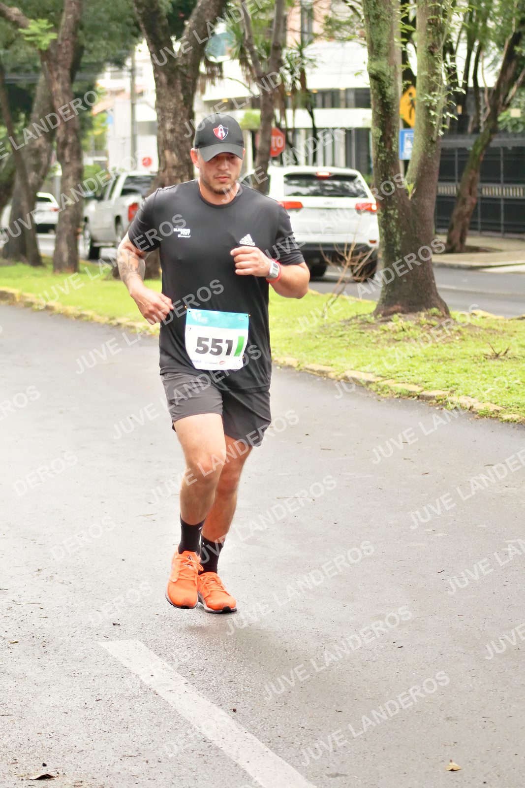 Foto del MEDIO MARATÓN ATLAS en Av. Patria, frente al Parque El Polvorín, Zapopan a las 08:58 · dorsal 551