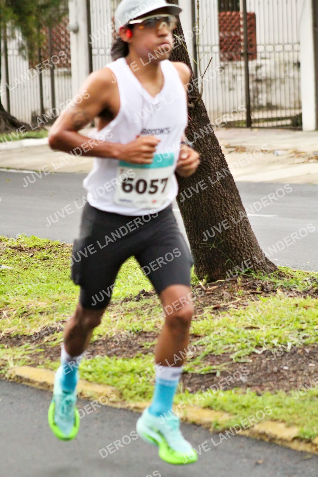 Foto del MEDIO MARATÓN ATLAS en Av. Patria, frente al Parque El Polvorín, Zapopan a las 08:03 · dorsal 6057