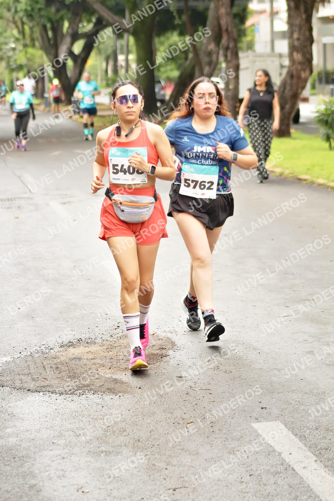 Foto del MEDIO MARATÓN ATLAS en Av. Patria, frente al Parque El Polvorín, Zapopan a las 09:01 · dorsal 5762, 540