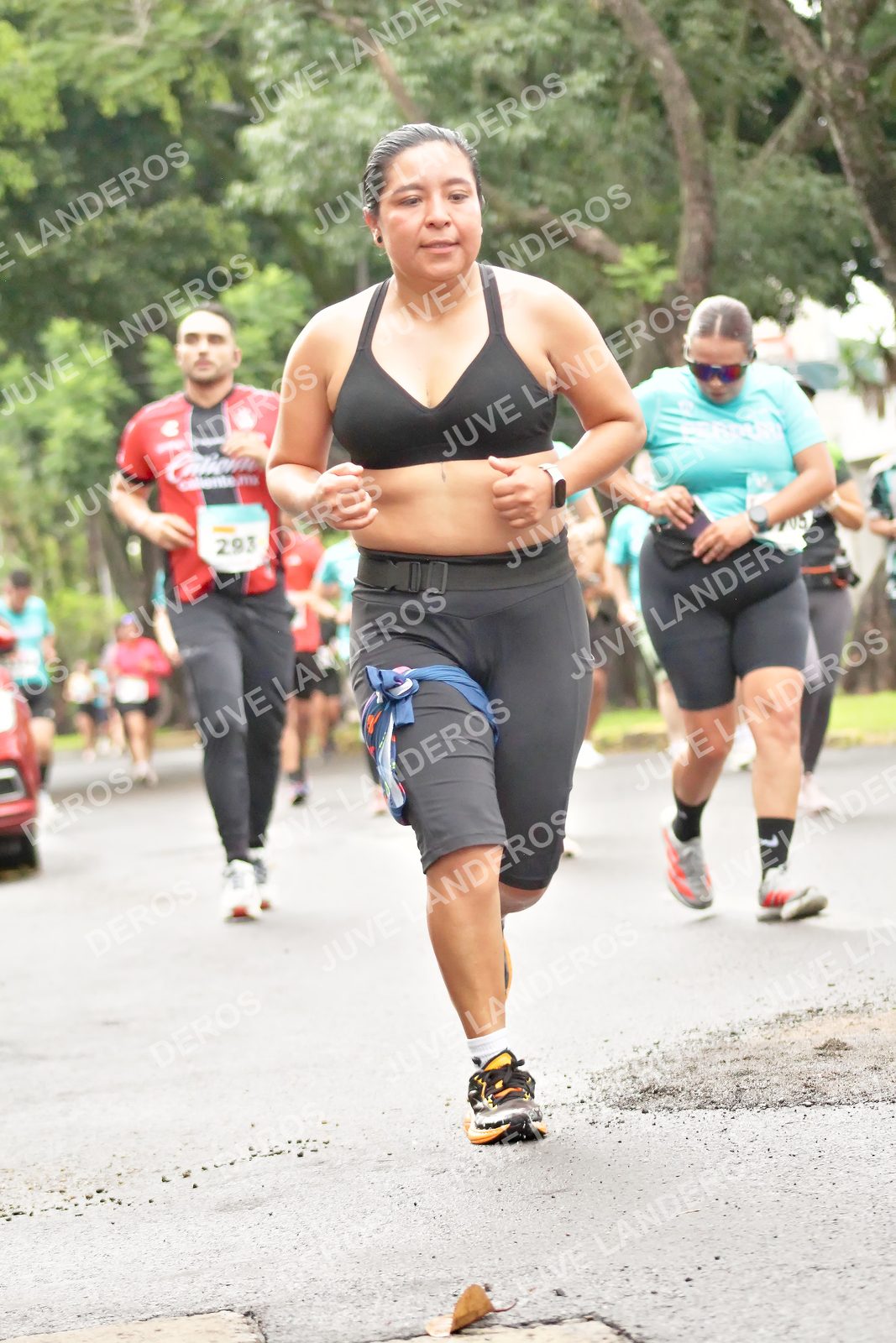 Foto del MEDIO MARATÓN ATLAS en Av. Patria, frente al Parque El Polvorín, Zapopan a las 08:44 · dorsal 293