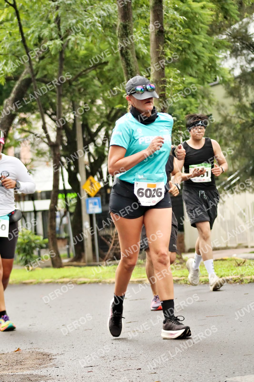 Foto del MEDIO MARATÓN ATLAS en Av. Patria, frente al Parque El Polvorín, Zapopan a las 08:39 · dorsal 6026, 0
