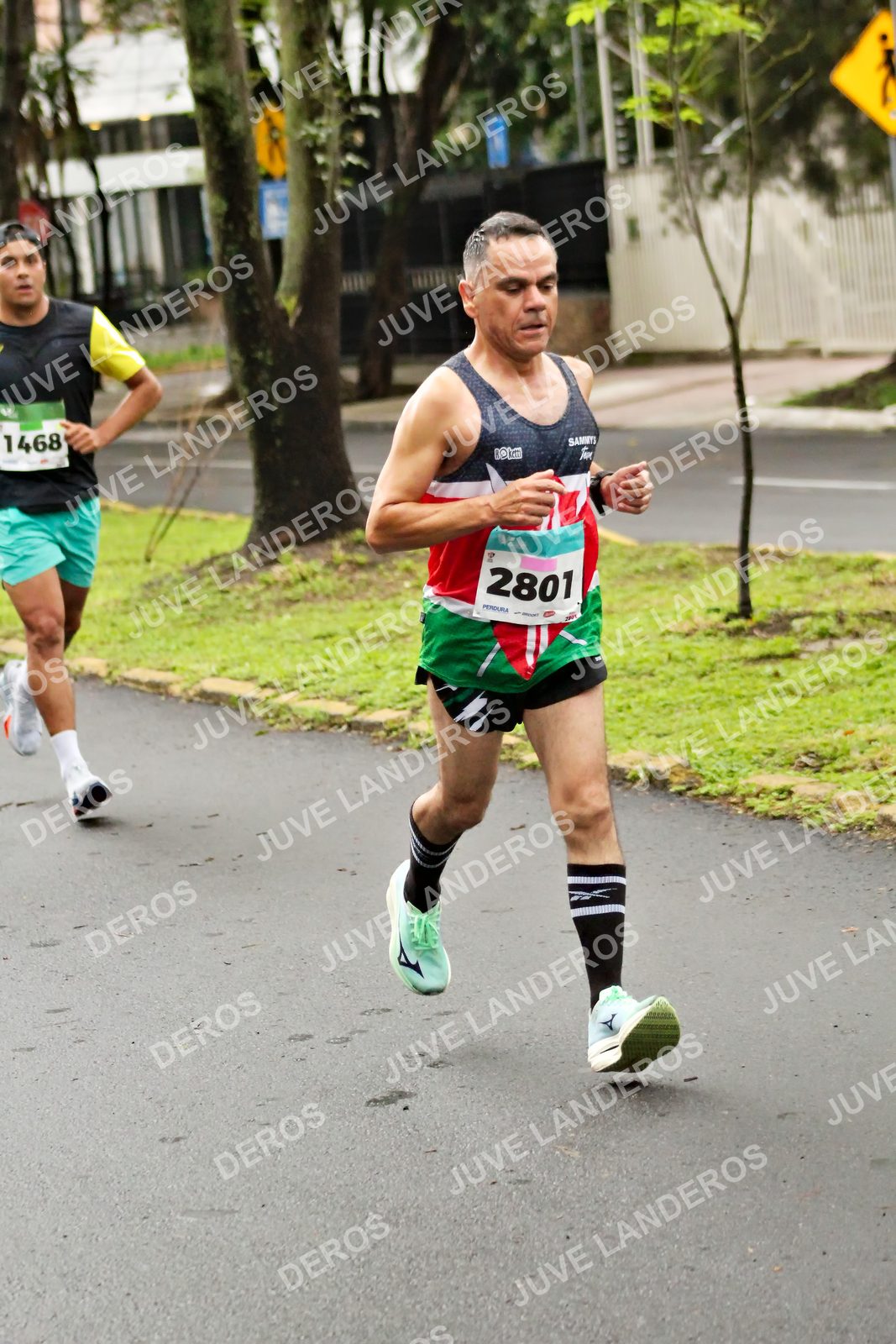 Foto del MEDIO MARATÓN ATLAS en Av. Patria, frente al Parque El Polvorín, Zapopan a las 08:09 · dorsal 1468, 2801