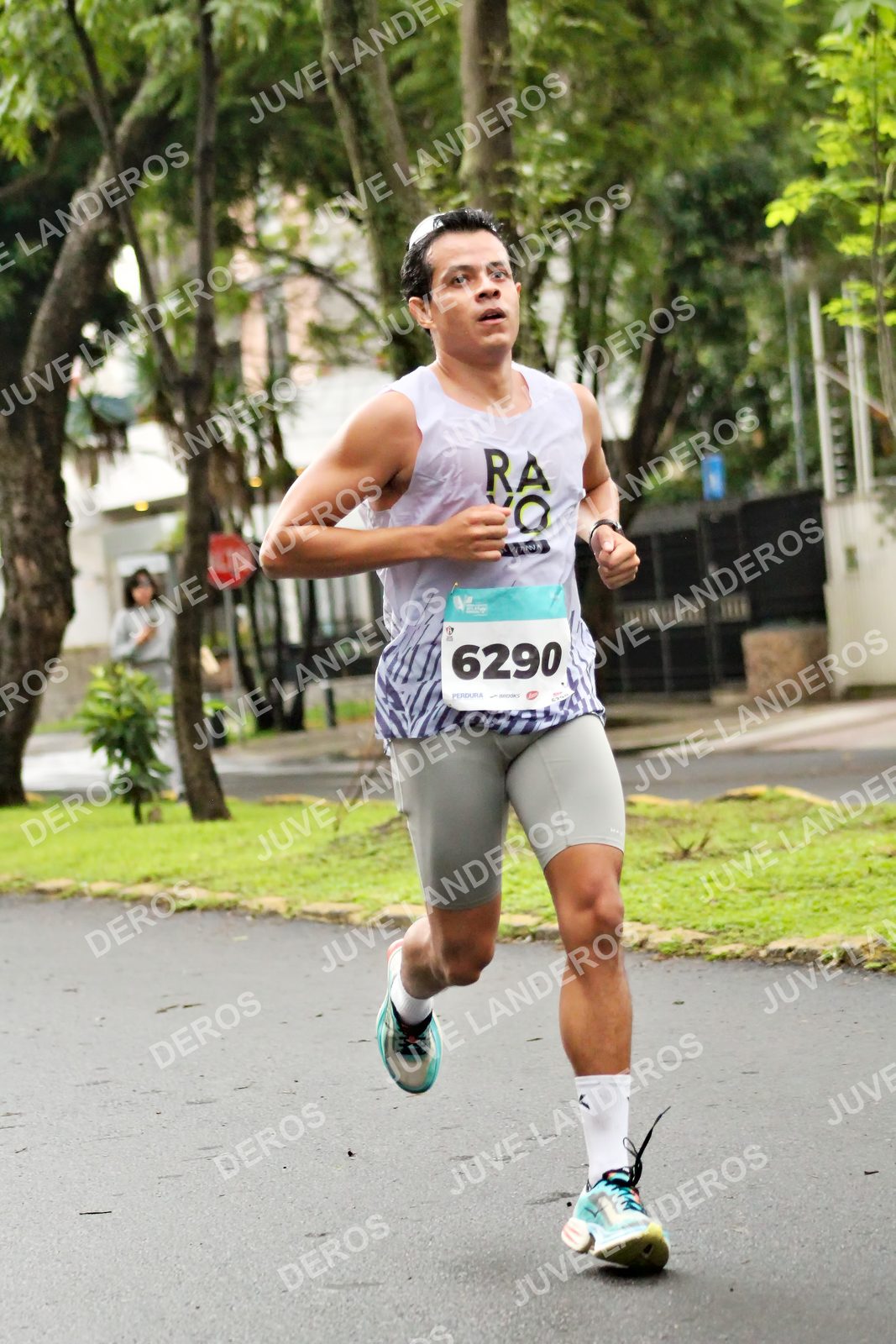 Foto del MEDIO MARATÓN ATLAS en Av. Patria, frente al Parque El Polvorín, Zapopan a las 08:05 · dorsal 6290