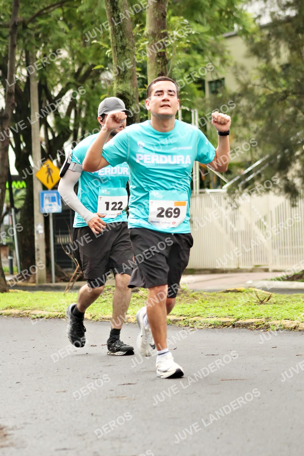 Foto del MEDIO MARATÓN ATLAS en Av. Patria, frente al Parque El Polvorín, Zapopan a las 08:41 · dorsal 122, 269