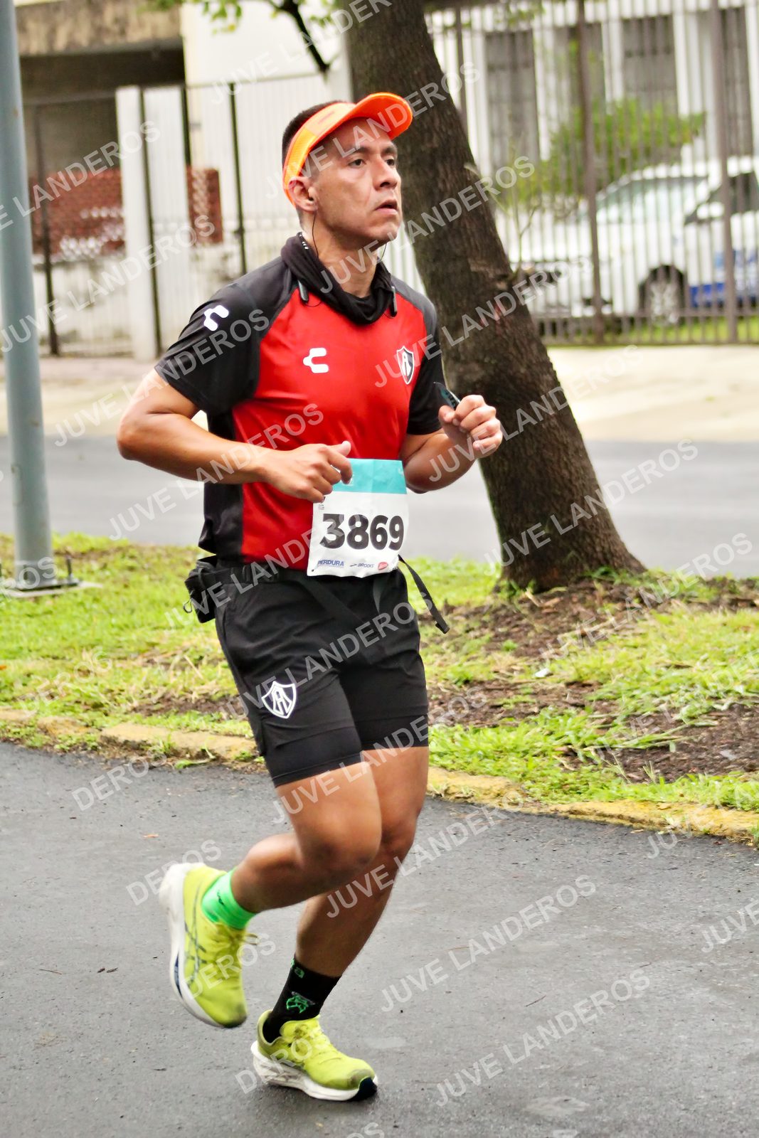 Foto del MEDIO MARATÓN ATLAS en Av. Patria, frente al Parque El Polvorín, Zapopan a las 08:17 · dorsal 3869