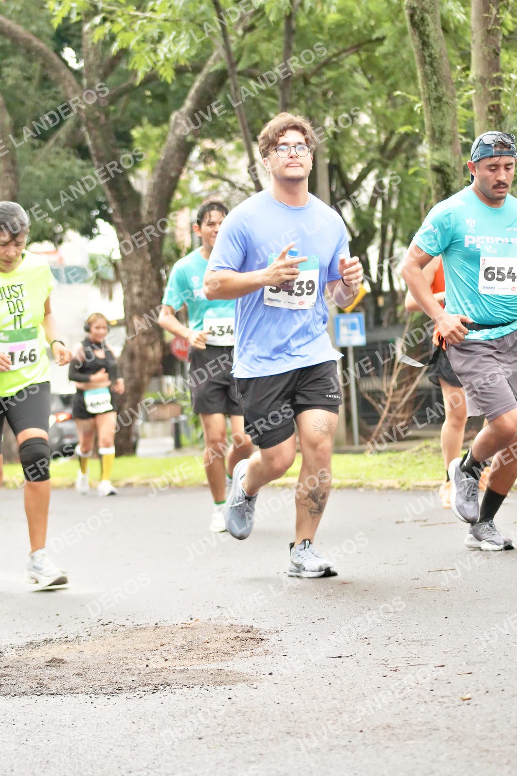 Foto del MEDIO MARATÓN ATLAS en Av. Patria, frente al Parque El Polvorín, Zapopan a las 08:45 · dorsal 654, 434, 146