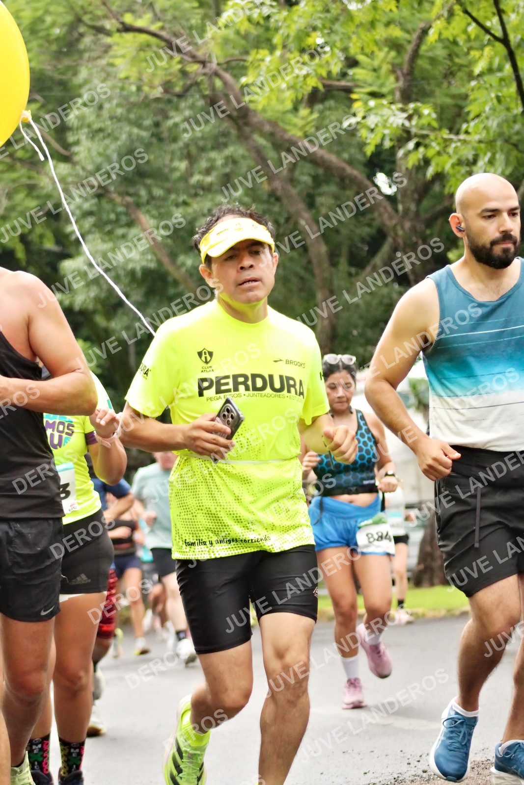Foto del MEDIO MARATÓN ATLAS en Av. Patria, frente al Parque El Polvorín, Zapopan a las 08:28 · dorsal 884