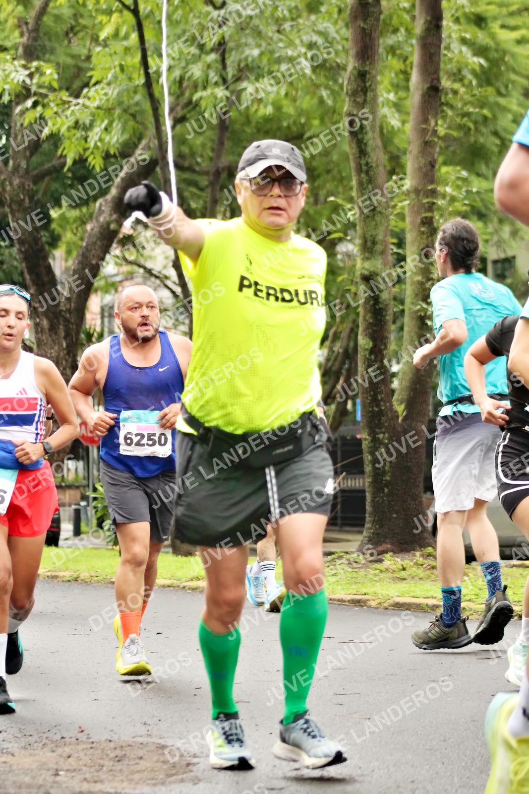 Foto del MEDIO MARATÓN ATLAS en Av. Patria, frente al Parque El Polvorín, Zapopan a las 08:33 · dorsal 6250