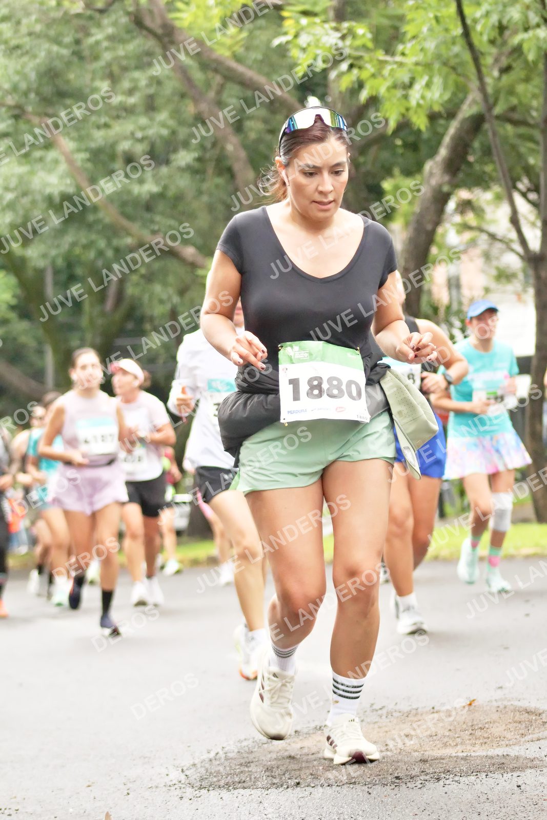 Foto del MEDIO MARATÓN ATLAS en Av. Patria, frente al Parque El Polvorín, Zapopan a las 08:42 · dorsal 1880, 3