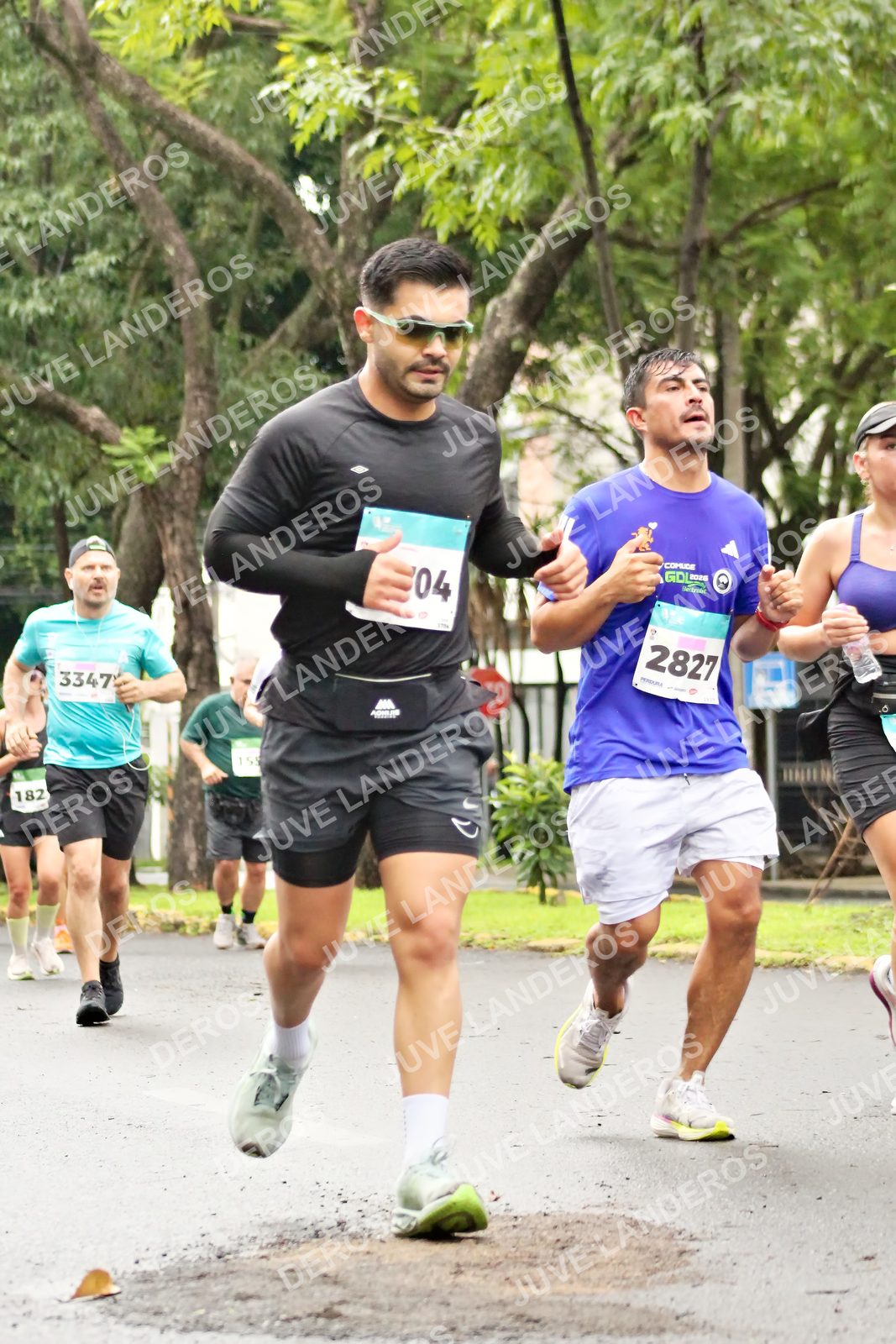 Foto del MEDIO MARATÓN ATLAS en Av. Patria, frente al Parque El Polvorín, Zapopan a las 08:33 · dorsal 2827, 4, 182, 3347