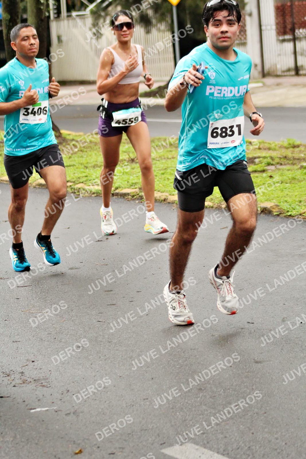 Foto del MEDIO MARATÓN ATLAS en Av. Patria, frente al Parque El Polvorín, Zapopan a las 08:20 · dorsal 6831, 3406, 4559