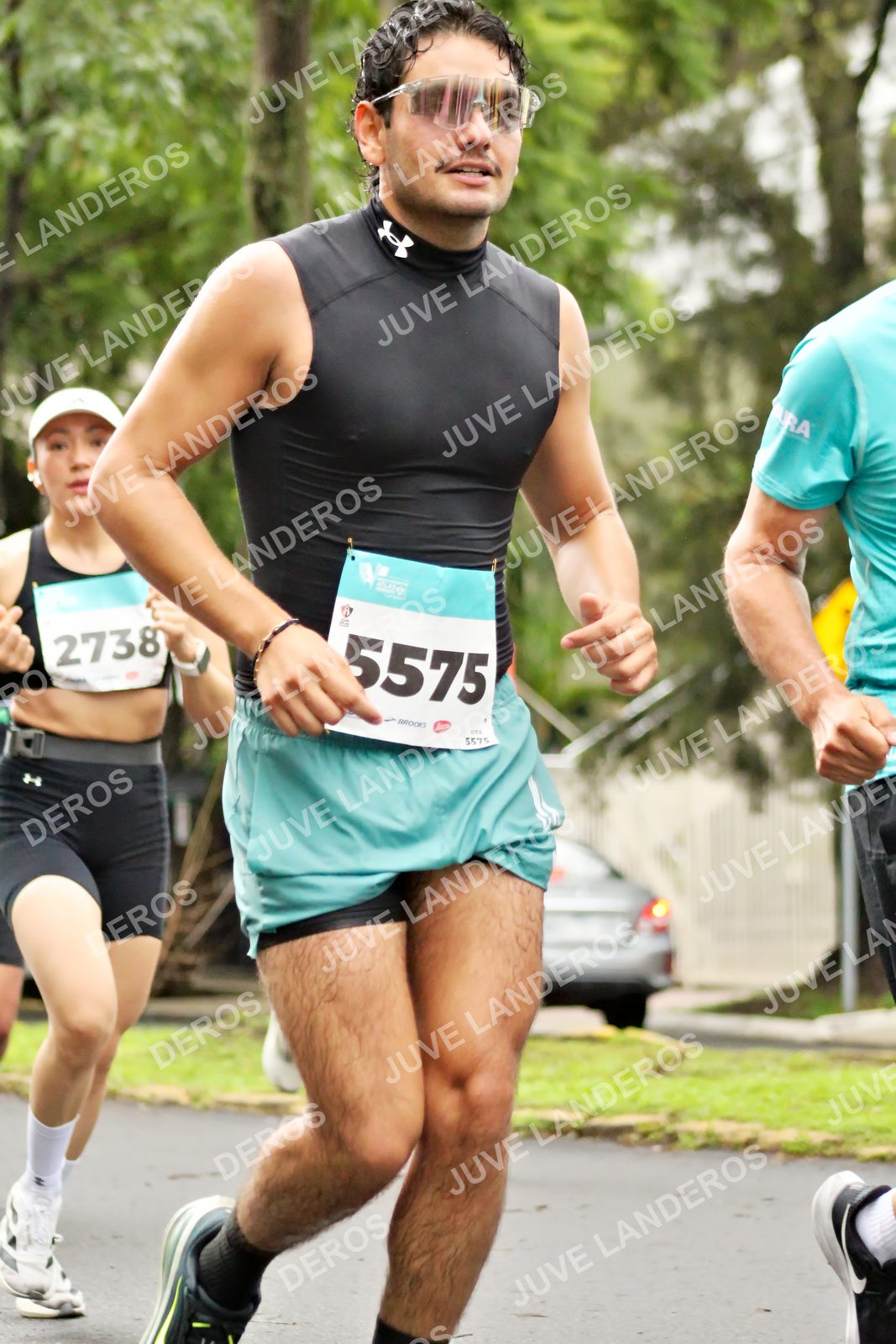 Foto del MEDIO MARATÓN ATLAS en Av. Patria, frente al Parque El Polvorín, Zapopan a las 08:26 · dorsal 5575, 2738