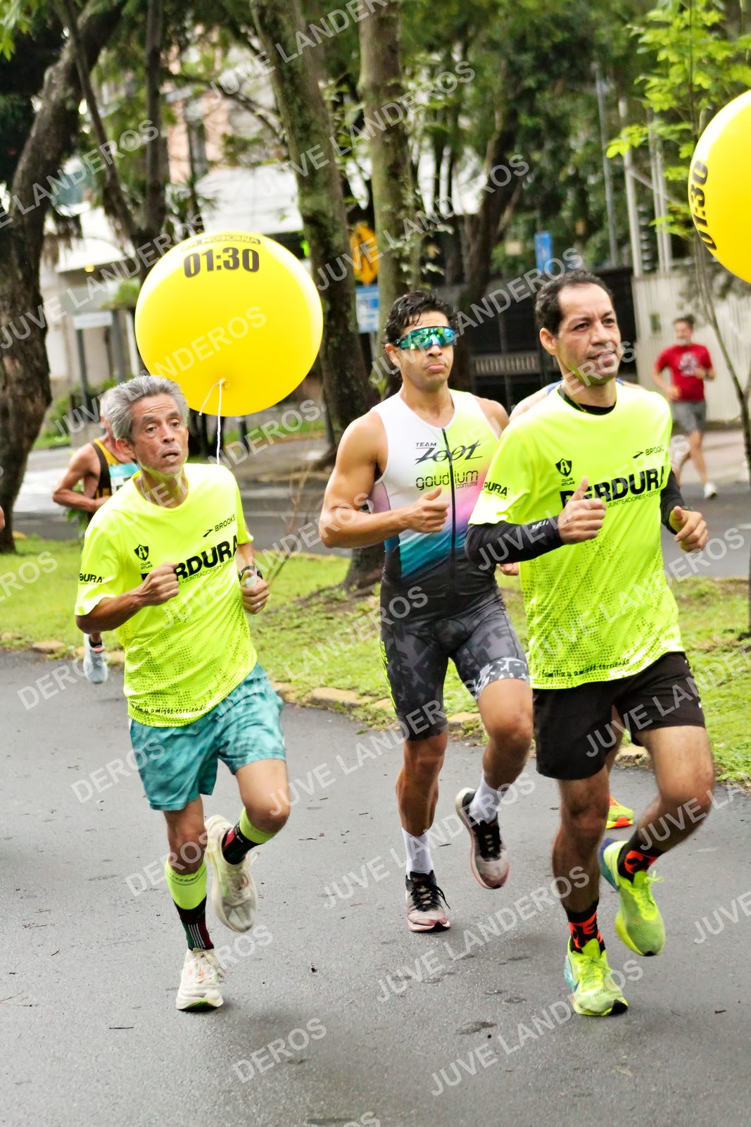 Foto del MEDIO MARATÓN ATLAS en Av. Patria, frente al Parque El Polvorín, Zapopan a las 08:04