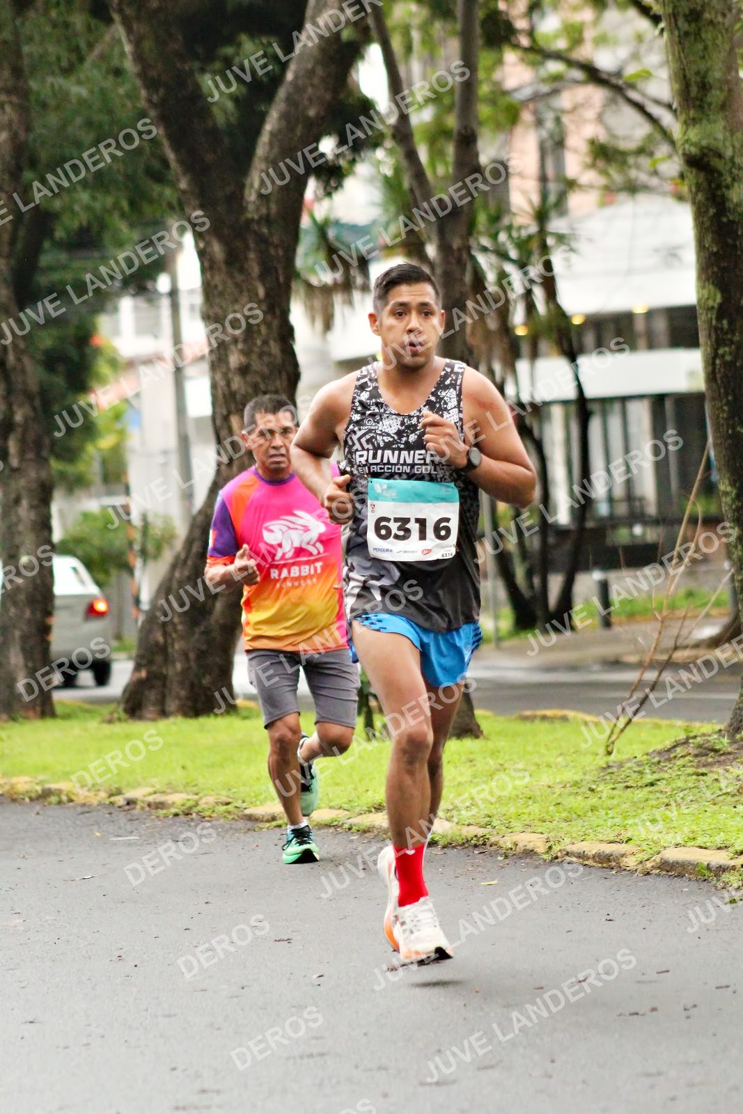 Foto del MEDIO MARATÓN ATLAS en Av. Patria, frente al Parque El Polvorín, Zapopan a las 08:04 · dorsal 6316