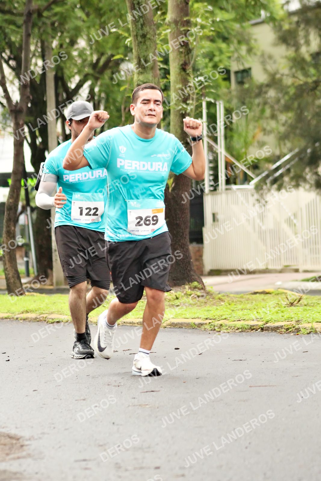 Foto del MEDIO MARATÓN ATLAS en Av. Patria, frente al Parque El Polvorín, Zapopan a las 08:41 · dorsal 122, 269