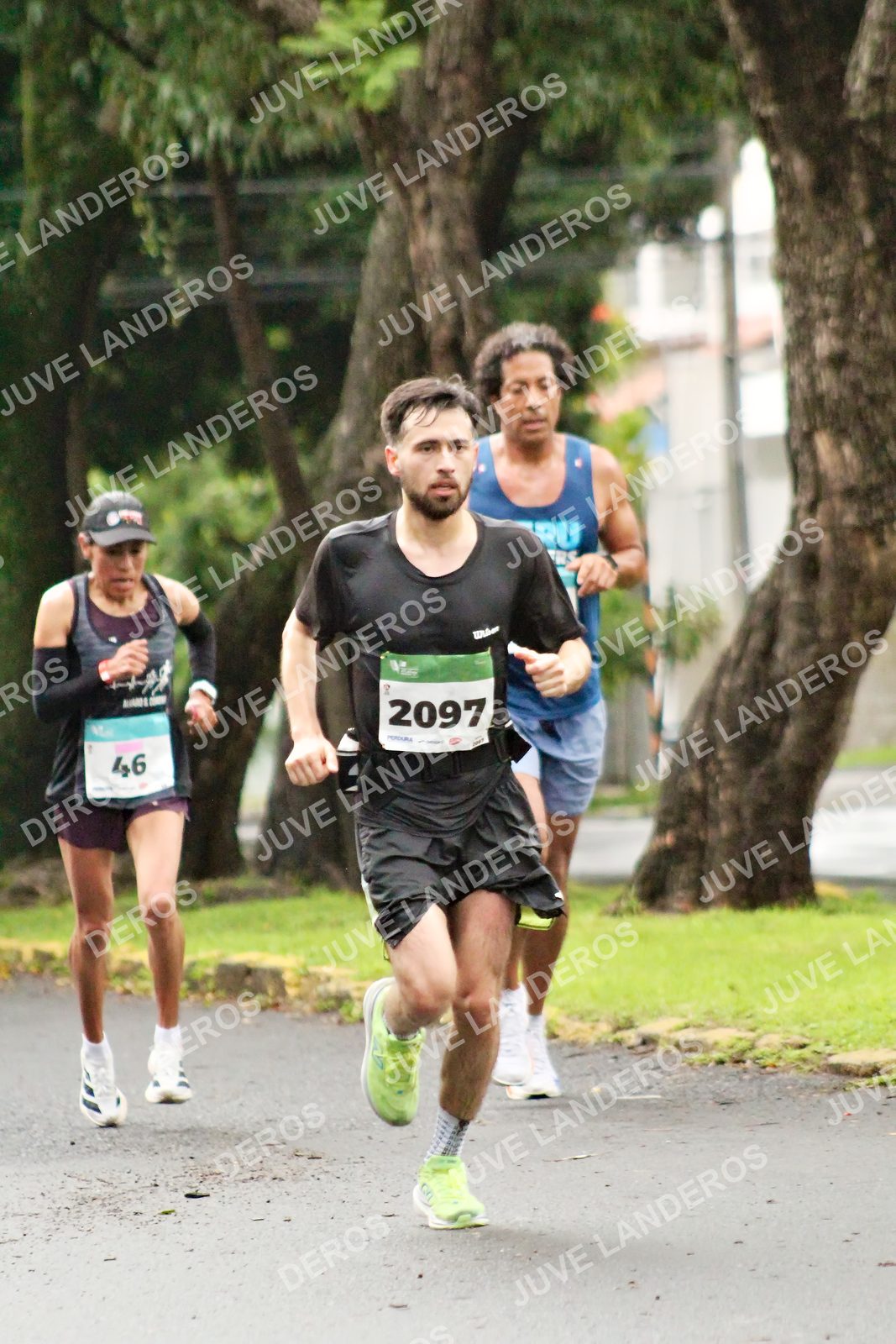 Foto del MEDIO MARATÓN ATLAS en Av. Patria, frente al Parque El Polvorín, Zapopan a las 08:05 · dorsal 2097, 46