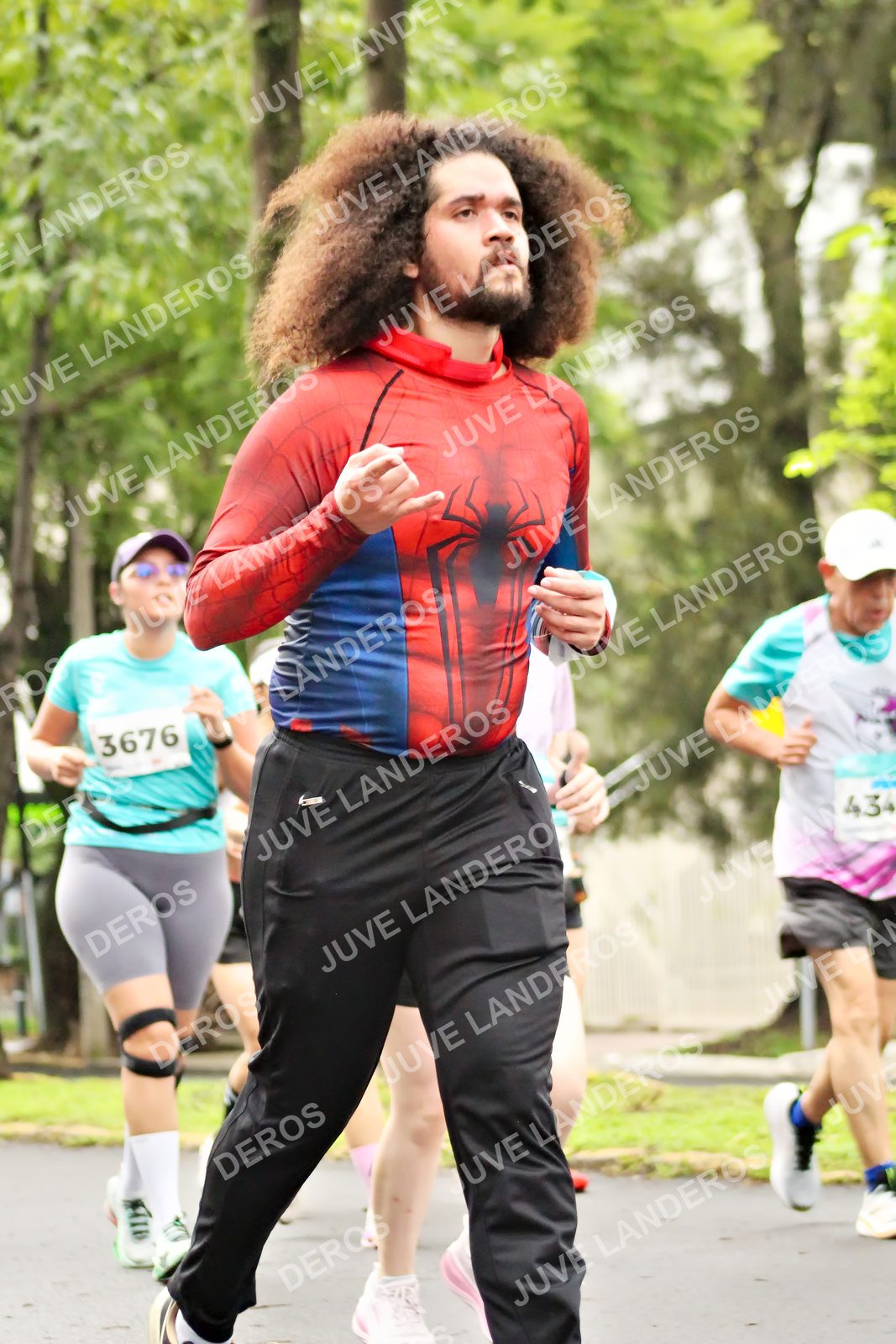 Foto del MEDIO MARATÓN ATLAS en Av. Patria, frente al Parque El Polvorín, Zapopan a las 08:39 · dorsal 3676, 434