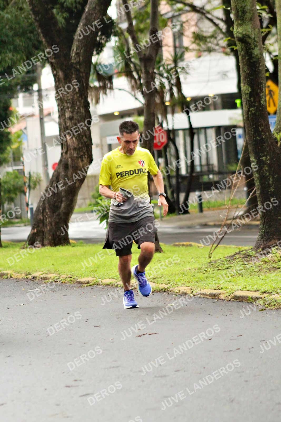 Foto del MEDIO MARATÓN ATLAS en Av. Patria, frente al Parque El Polvorín, Zapopan a las 08:09
