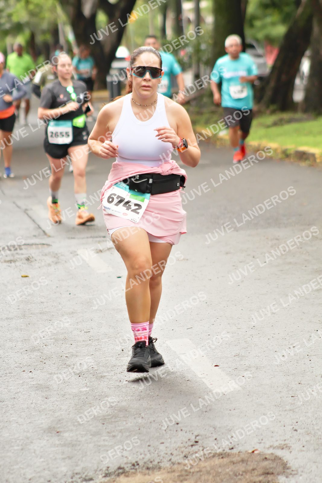 Foto del MEDIO MARATÓN ATLAS en Av. Patria, frente al Parque El Polvorín, Zapopan a las 08:59 · dorsal 6742, 2655