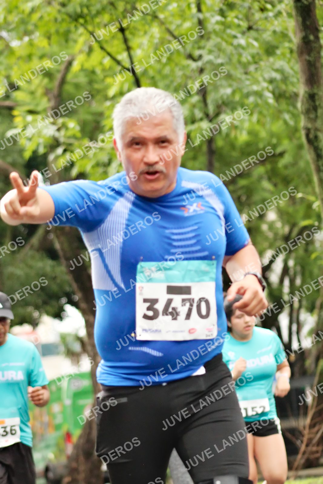 Foto del MEDIO MARATÓN ATLAS en Av. Patria, frente al Parque El Polvorín, Zapopan a las 08:43 · dorsal 3470, 36