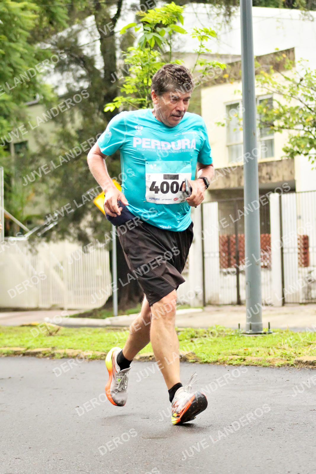 Foto del MEDIO MARATÓN ATLAS en Av. Patria, frente al Parque El Polvorín, Zapopan a las 08:22 · dorsal 400