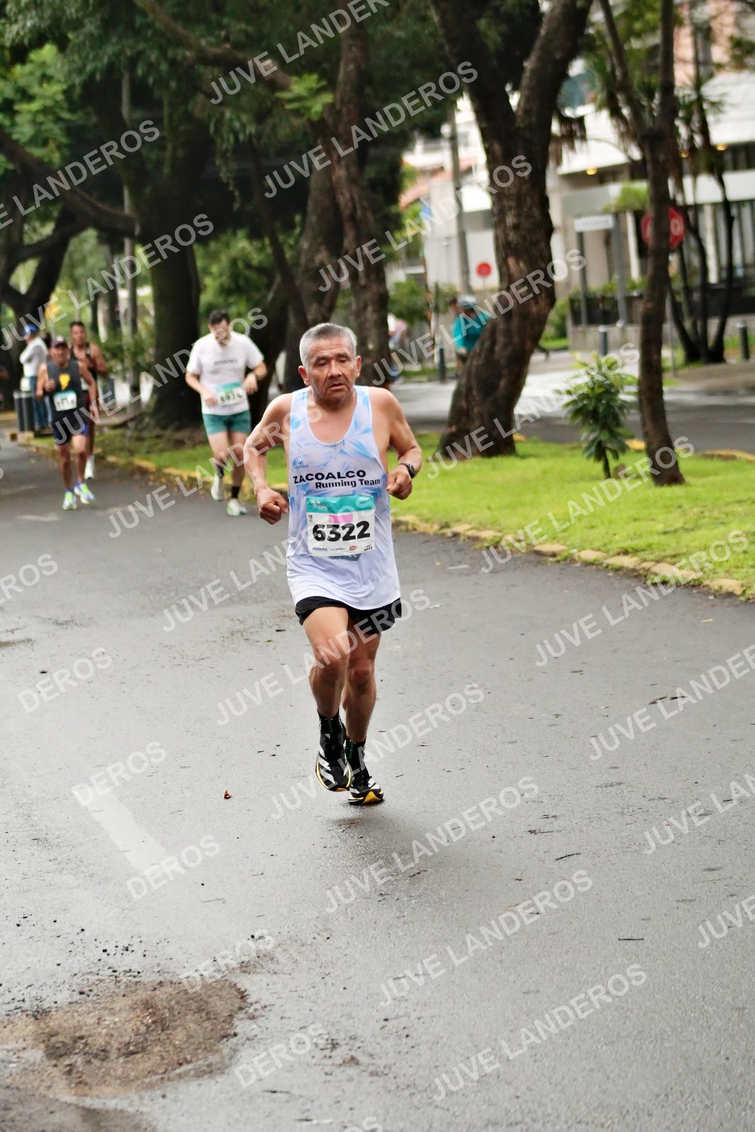 Foto del MEDIO MARATÓN ATLAS en Av. Patria, frente al Parque El Polvorín, Zapopan a las 08:08 · dorsal 6322