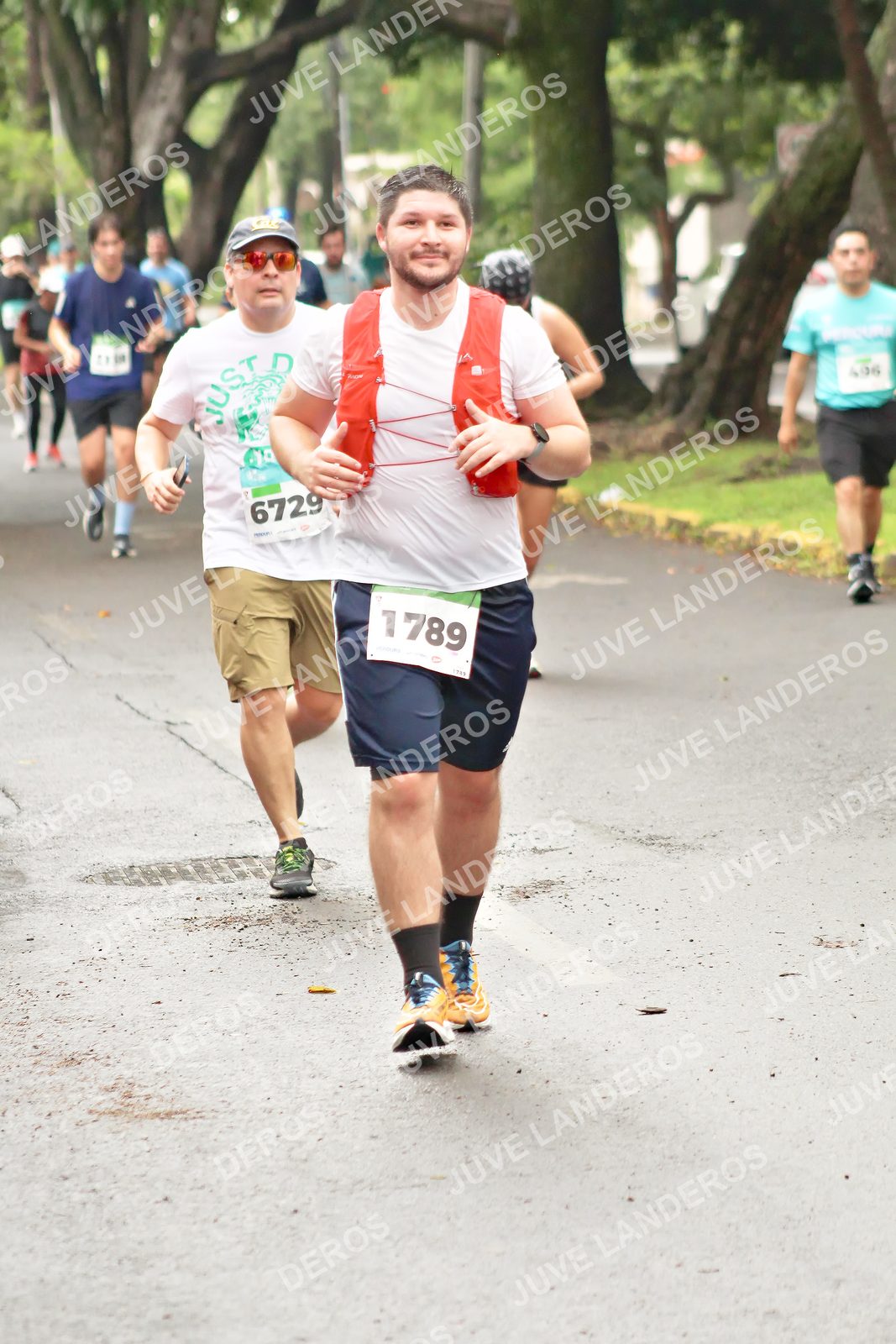 Foto del MEDIO MARATÓN ATLAS en Av. Patria, frente al Parque El Polvorín, Zapopan a las 08:51 · dorsal 1789, 6729, 496, 21