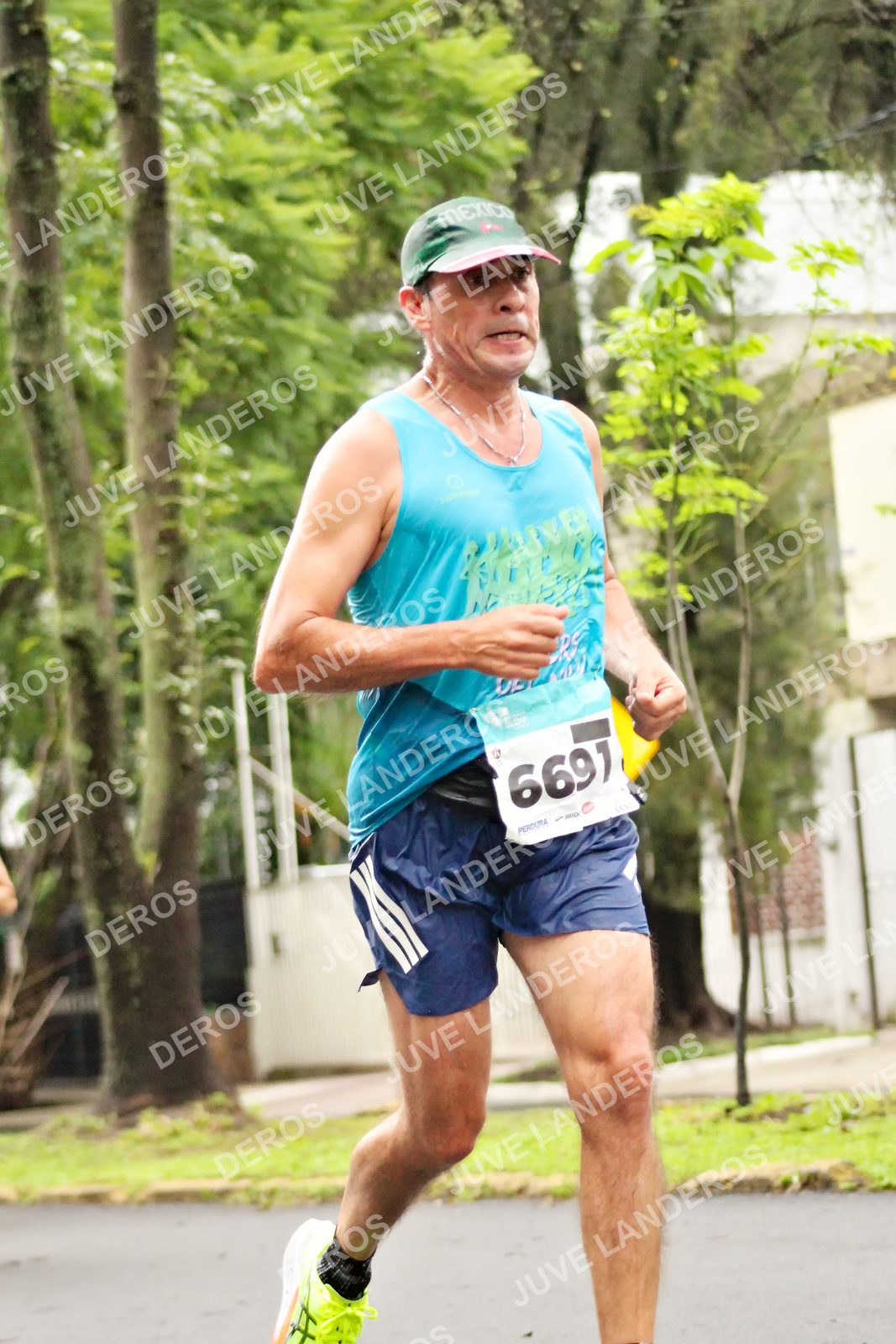 Foto del MEDIO MARATÓN ATLAS en Av. Patria, frente al Parque El Polvorín, Zapopan a las 08:22 · dorsal 6691