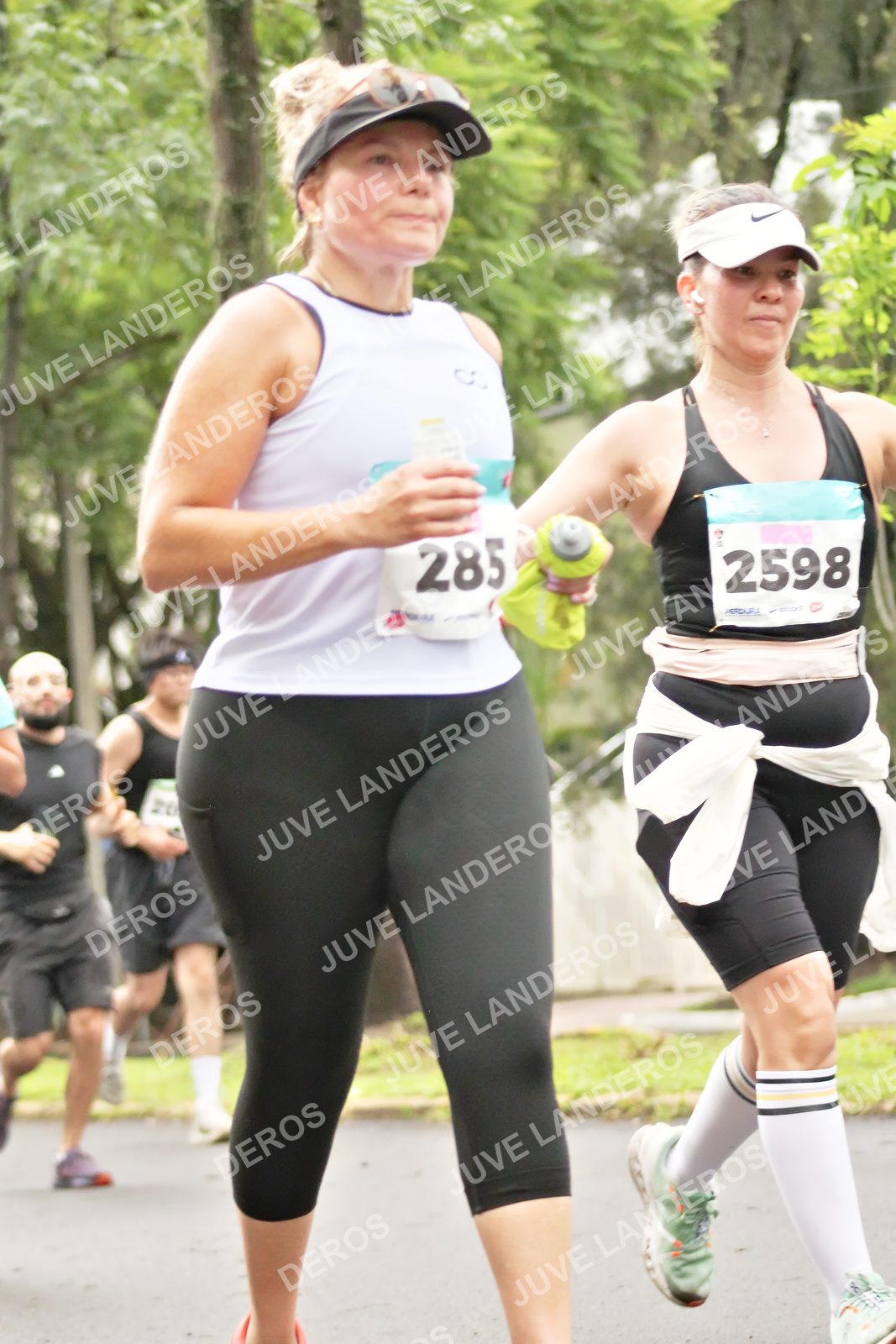 Foto del MEDIO MARATÓN ATLAS en Av. Patria, frente al Parque El Polvorín, Zapopan a las 08:39 · dorsal 2598, 285, 20
