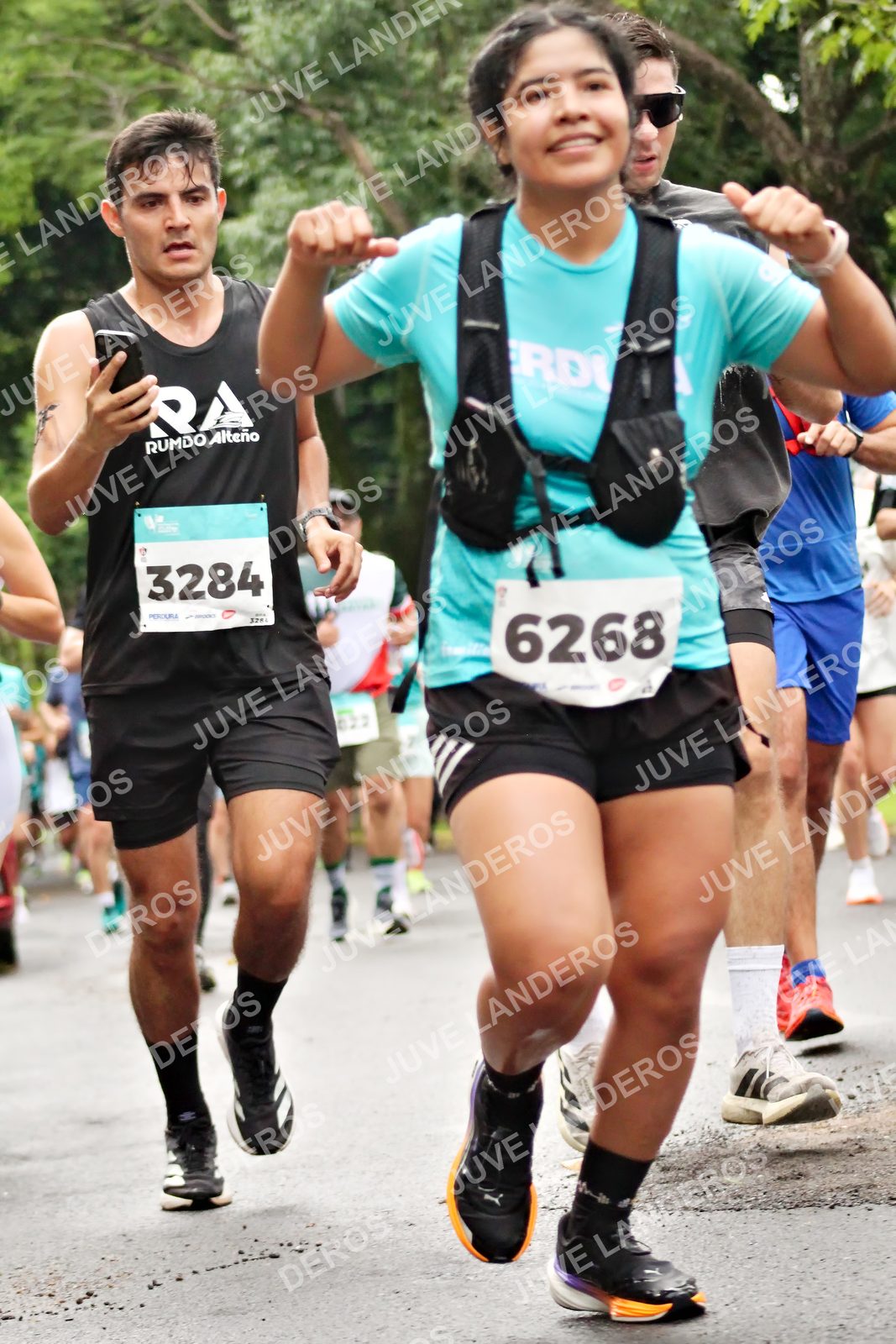 Foto del MEDIO MARATÓN ATLAS en Av. Patria, frente al Parque El Polvorín, Zapopan a las 08:28 · dorsal 3284, 6268