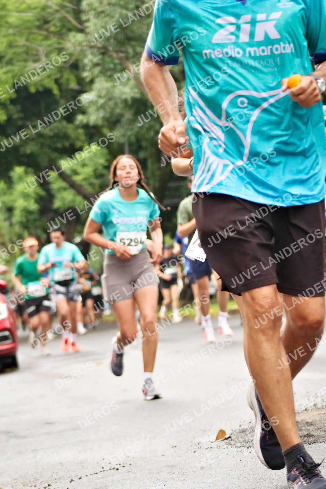 Foto del MEDIO MARATÓN ATLAS en Av. Patria, frente al Parque El Polvorín, Zapopan a las 08:33 · dorsal 5294, 4575