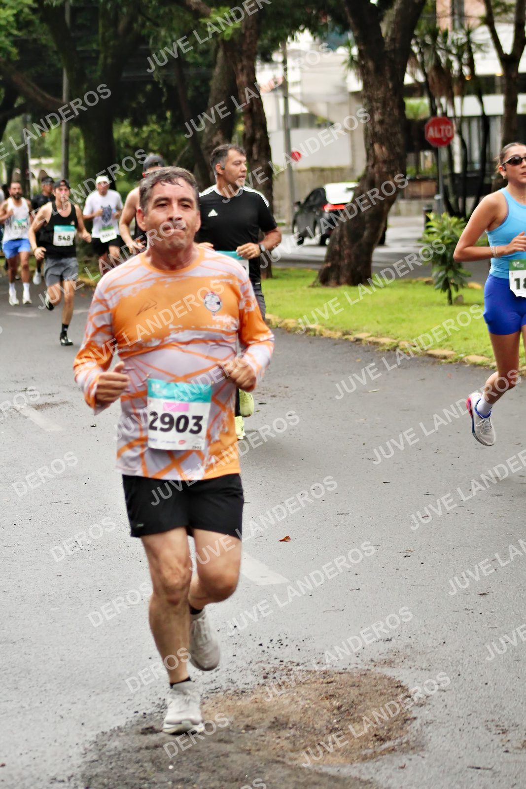 Foto del MEDIO MARATÓN ATLAS en Av. Patria, frente al Parque El Polvorín, Zapopan a las 08:17 · dorsal 2903, 548