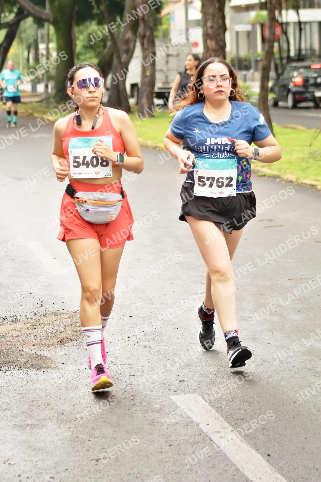 Foto del MEDIO MARATÓN ATLAS en Av. Patria, frente al Parque El Polvorín, Zapopan a las 09:01 · dorsal 5762, 5408
