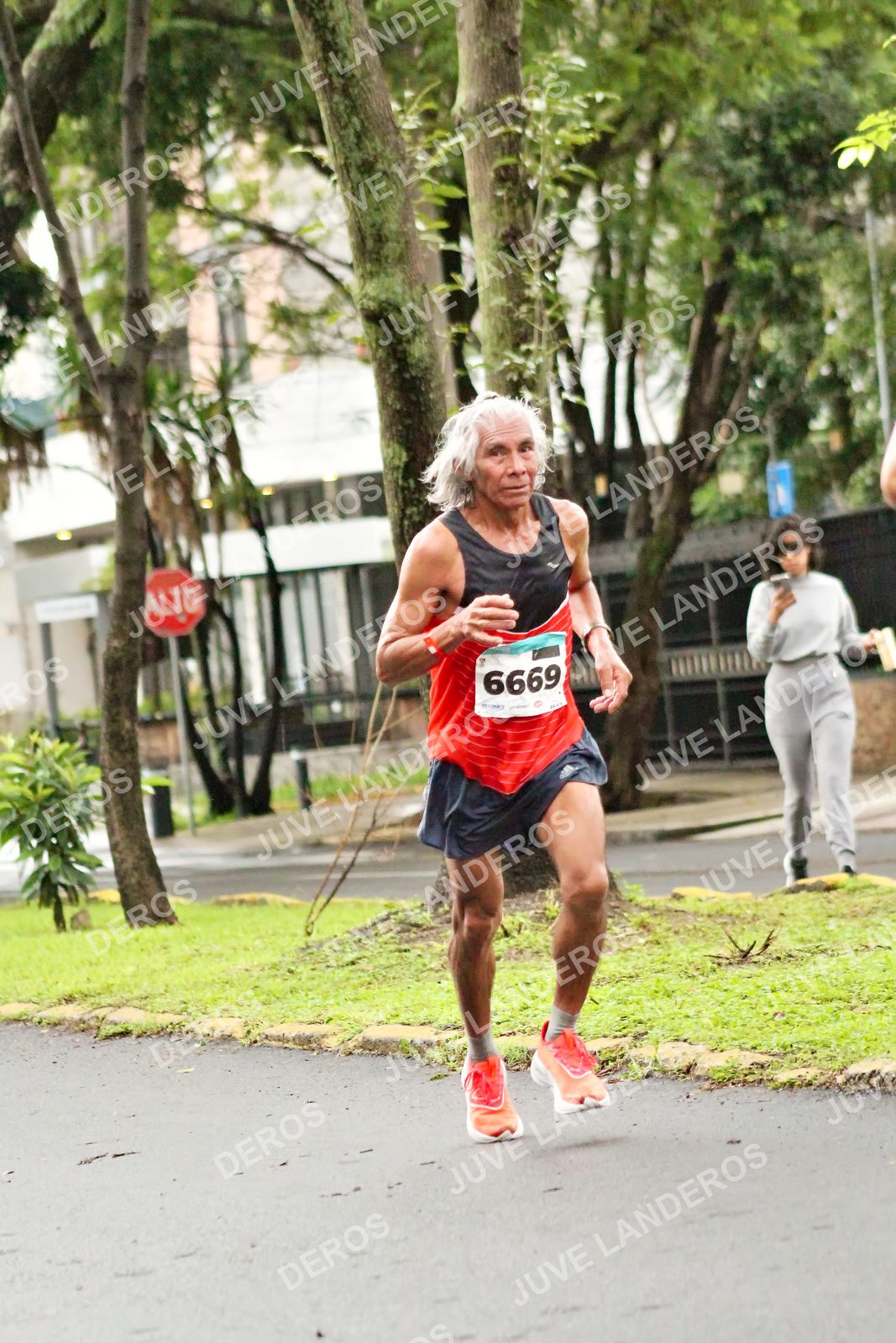Foto del MEDIO MARATÓN ATLAS en Av. Patria, frente al Parque El Polvorín, Zapopan a las 08:05 · dorsal 6669