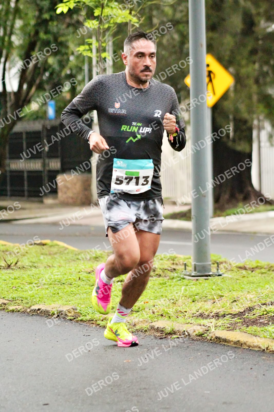 Foto del MEDIO MARATÓN ATLAS en Av. Patria, frente al Parque El Polvorín, Zapopan a las 08:01 · dorsal 5713