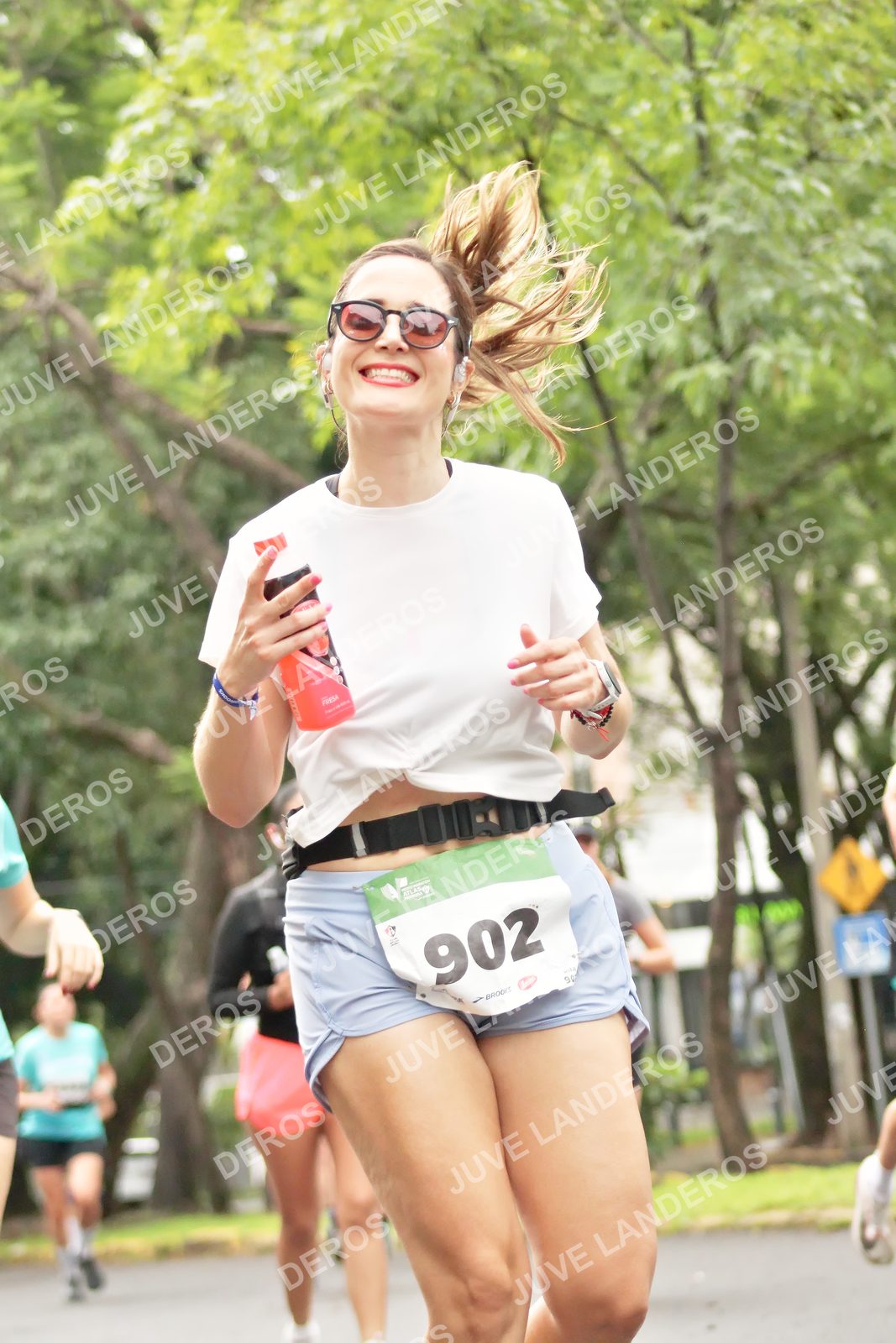 Foto del MEDIO MARATÓN ATLAS en Av. Patria, frente al Parque El Polvorín, Zapopan a las 08:42 · dorsal 902, 90