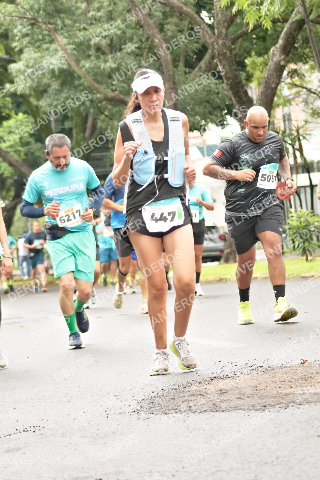 Foto del MEDIO MARATÓN ATLAS en Av. Patria, frente al Parque El Polvorín, Zapopan a las 08:43 · dorsal 447, 6217