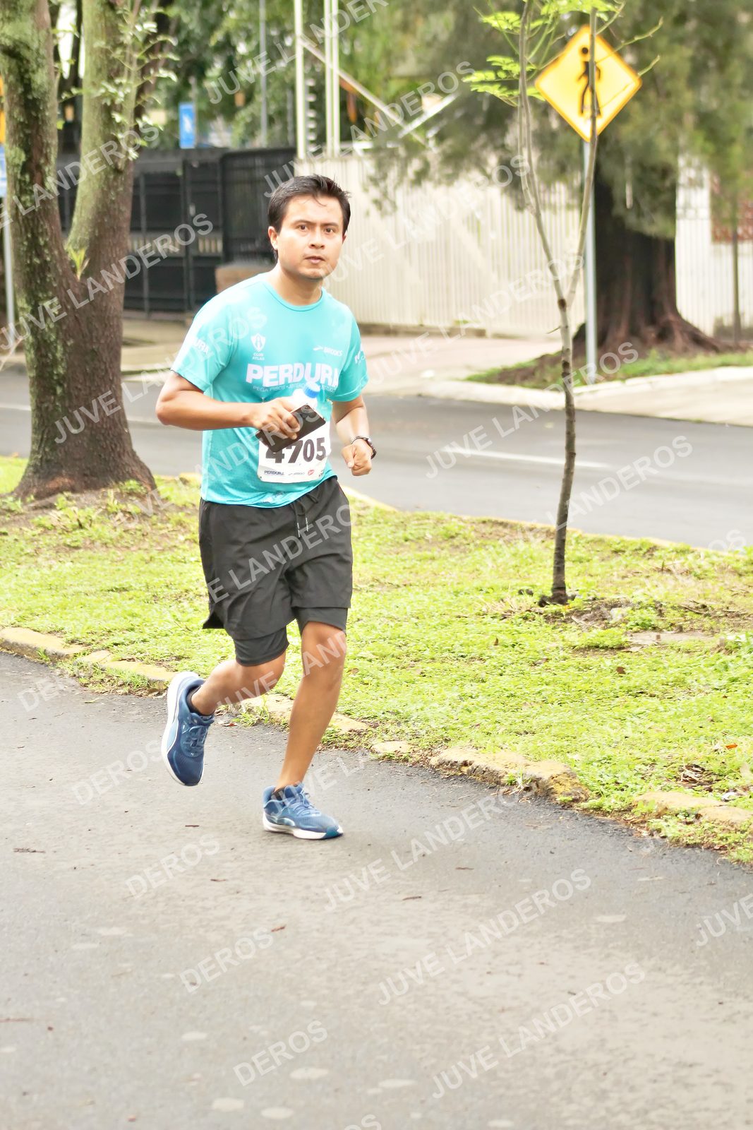 Foto del MEDIO MARATÓN ATLAS en Av. Patria, frente al Parque El Polvorín, Zapopan a las 09:09 · dorsal 4705