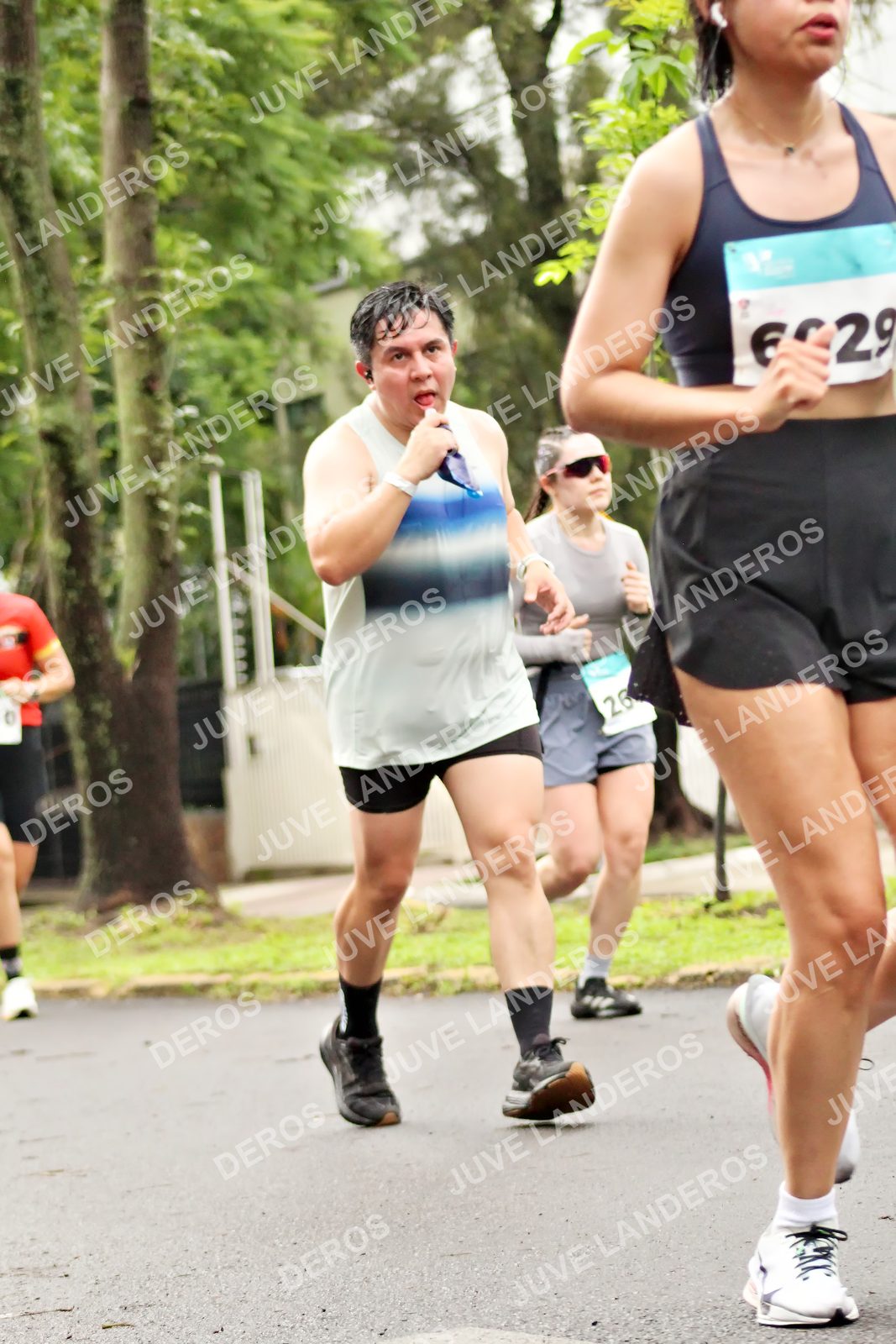 Foto del MEDIO MARATÓN ATLAS en Av. Patria, frente al Parque El Polvorín, Zapopan a las 08:37 · dorsal 26