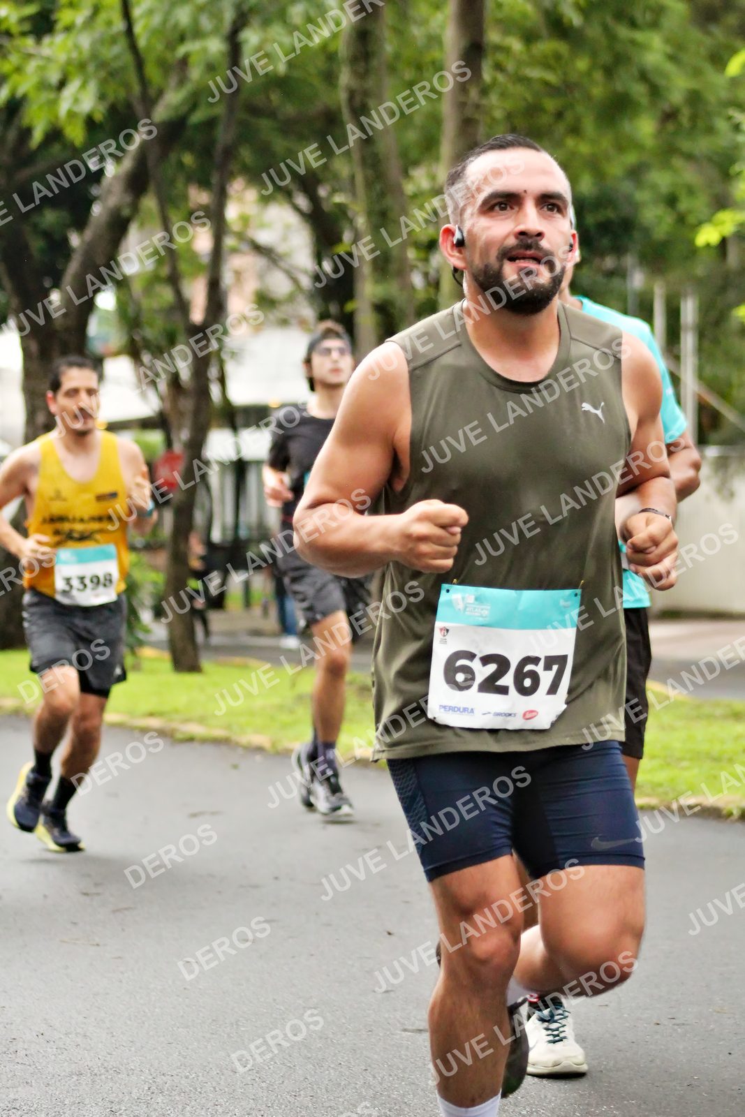 Foto del MEDIO MARATÓN ATLAS en Av. Patria, frente al Parque El Polvorín, Zapopan a las 08:13 · dorsal 6267, 3398