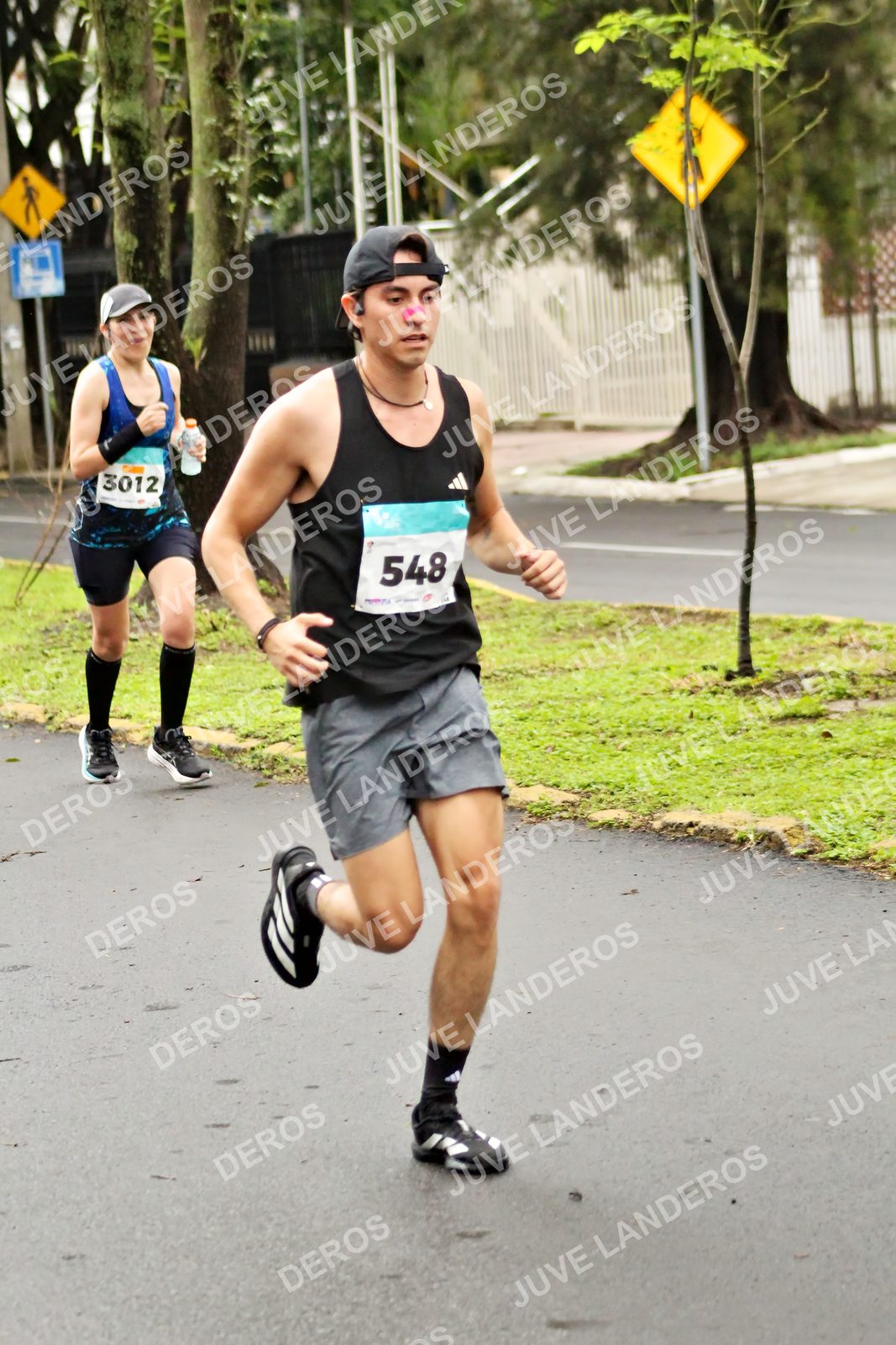 Foto del MEDIO MARATÓN ATLAS en Av. Patria, frente al Parque El Polvorín, Zapopan a las 08:17 · dorsal 548, 3012