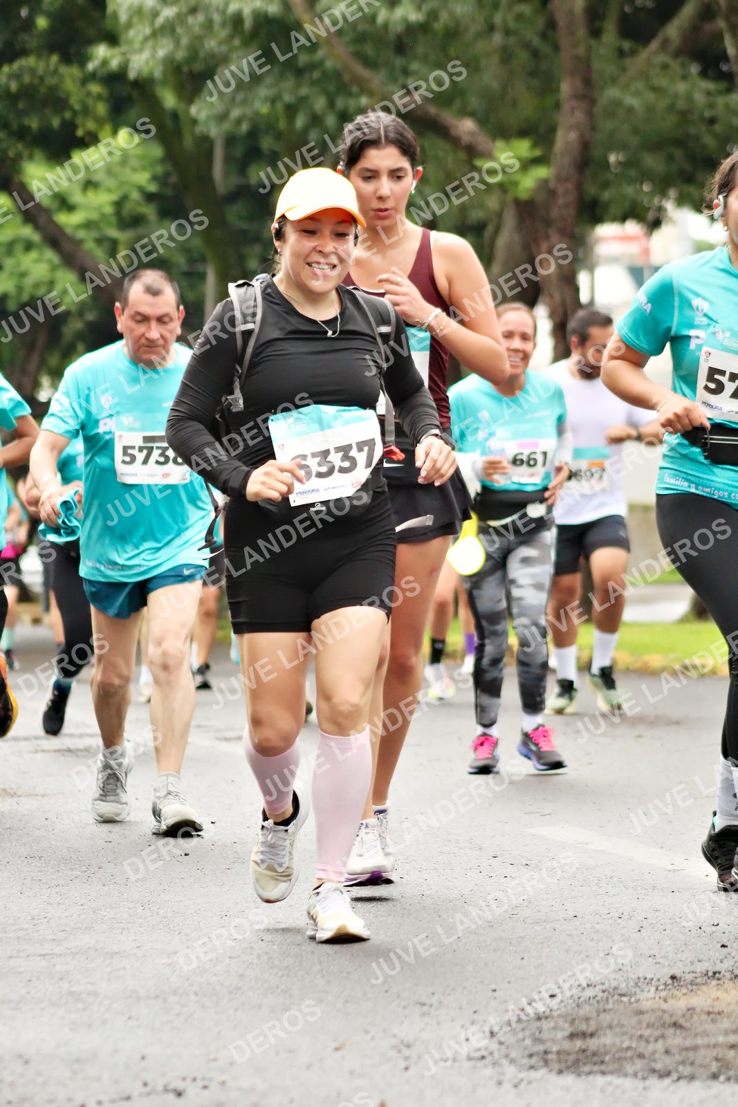 Foto del MEDIO MARATÓN ATLAS en Av. Patria, frente al Parque El Polvorín, Zapopan a las 08:40 · dorsal 661, 6337, 697, 573